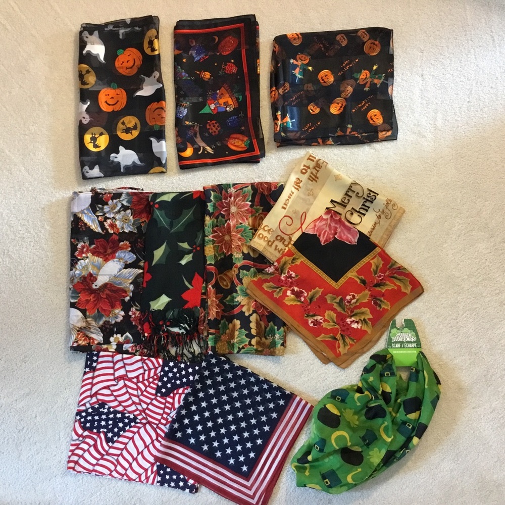 Lot Bundle 11 Scarves: 3 Halloween, 5 Christmas, 2 Flag & 1 St Patrick’s Day